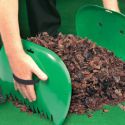 bosmere-hand-leaf-grabs-1324411682-loopthumbjpg