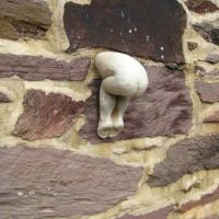 full-moon-wall-hanging-humour-statue-thumbjpg